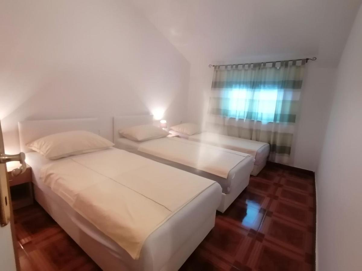 Apartmani Ivana Senj Senj  Buitenkant foto