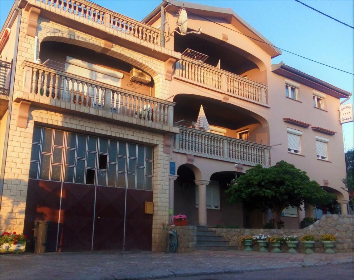 Apartmani Ivana Senj Senj  Buitenkant foto