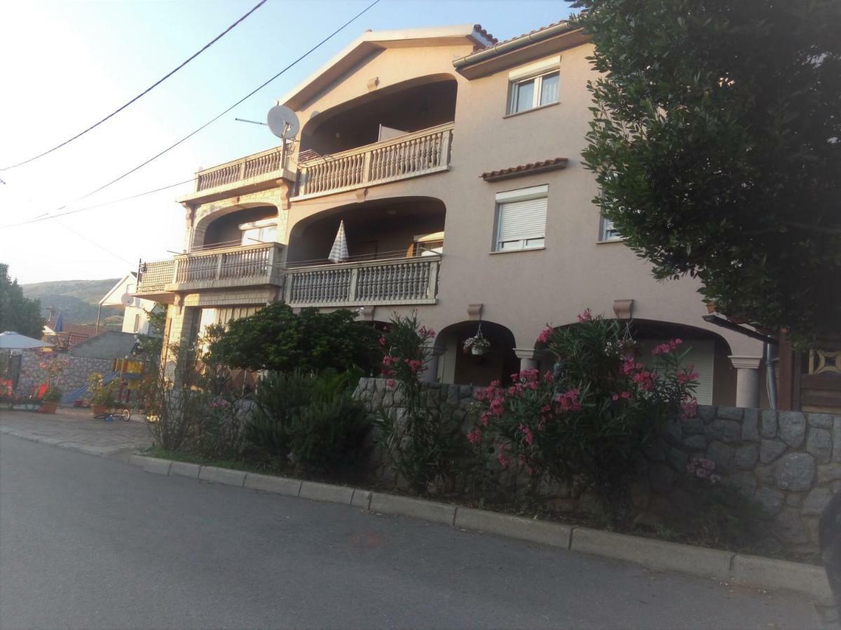 Apartmani Ivana Senj Senj  Buitenkant foto