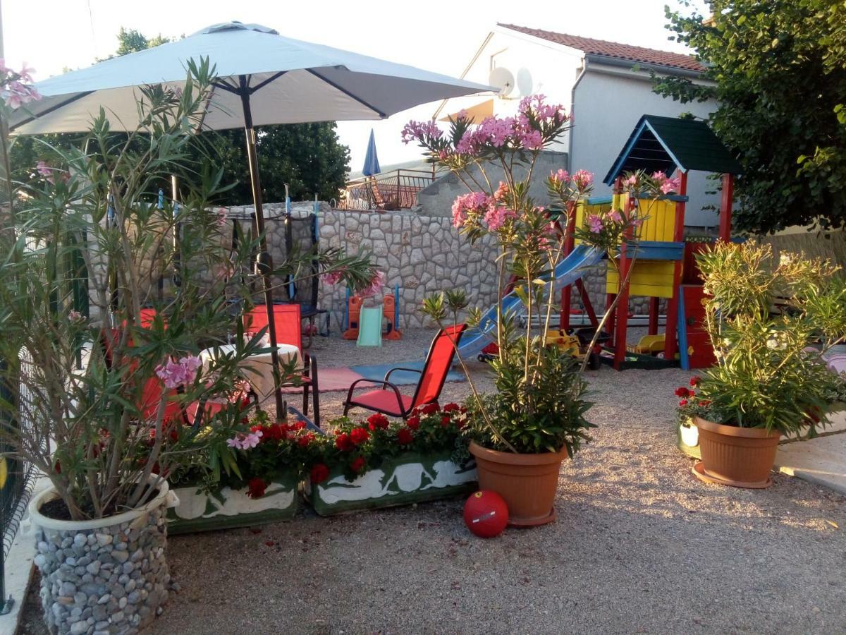 Apartmani Ivana Senj Senj  Buitenkant foto